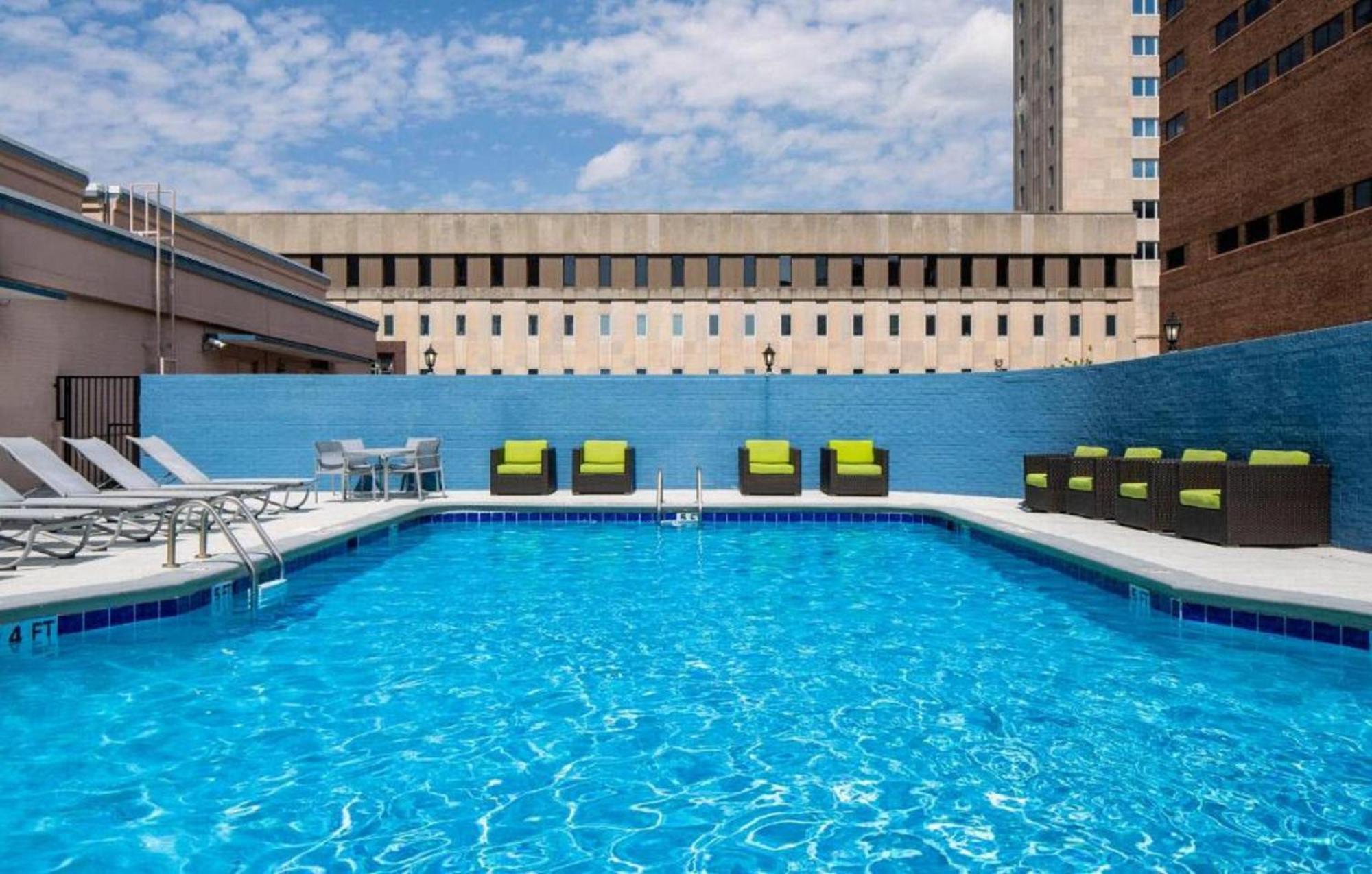 Holiday Inn Express Nashville-Downtown - Broadway By Ihg Exteriör bild