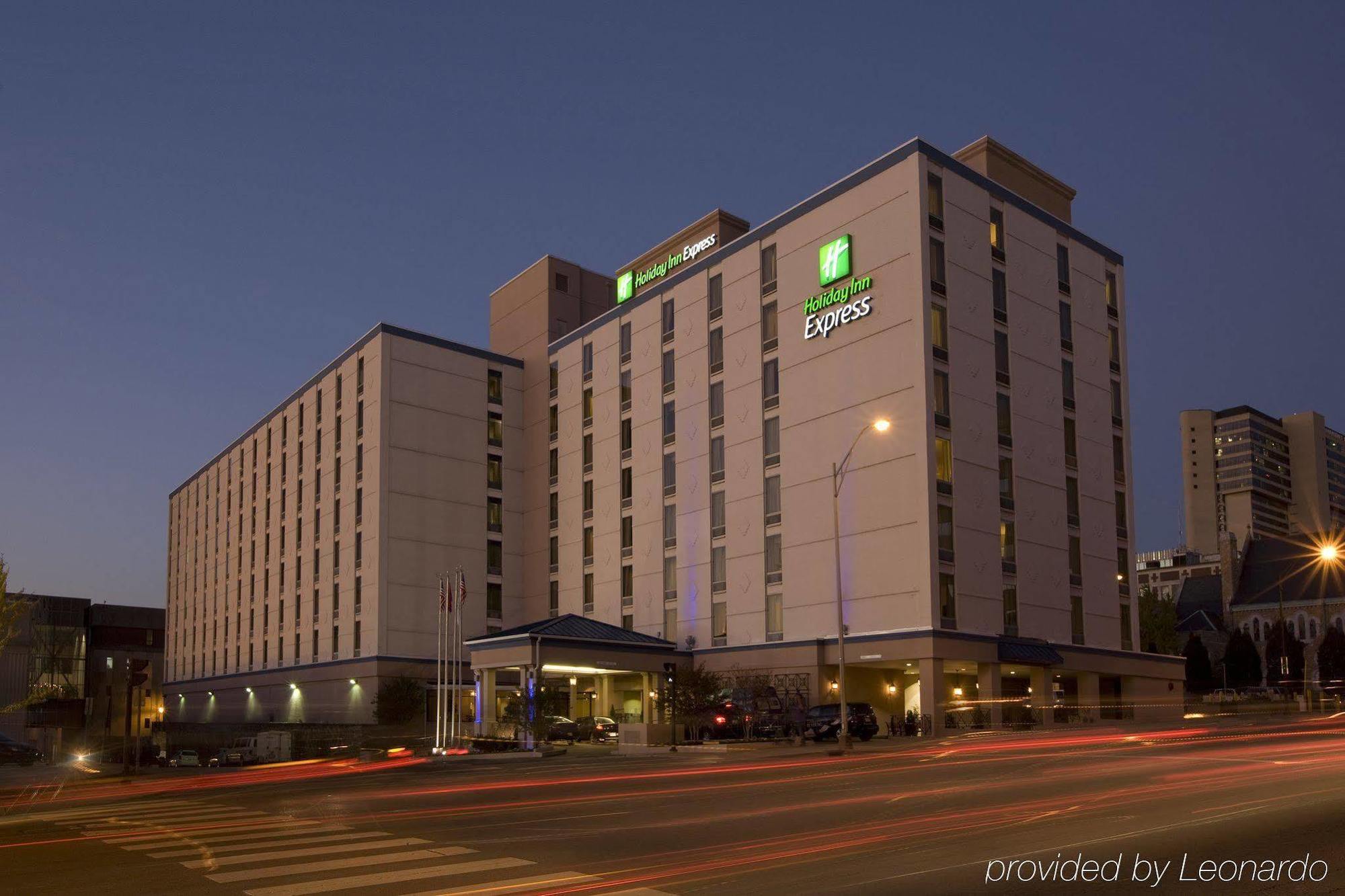 Holiday Inn Express Nashville-Downtown - Broadway By Ihg Exteriör bild